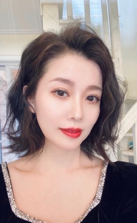 束負的第一张照片--桃园红颜知己交友网